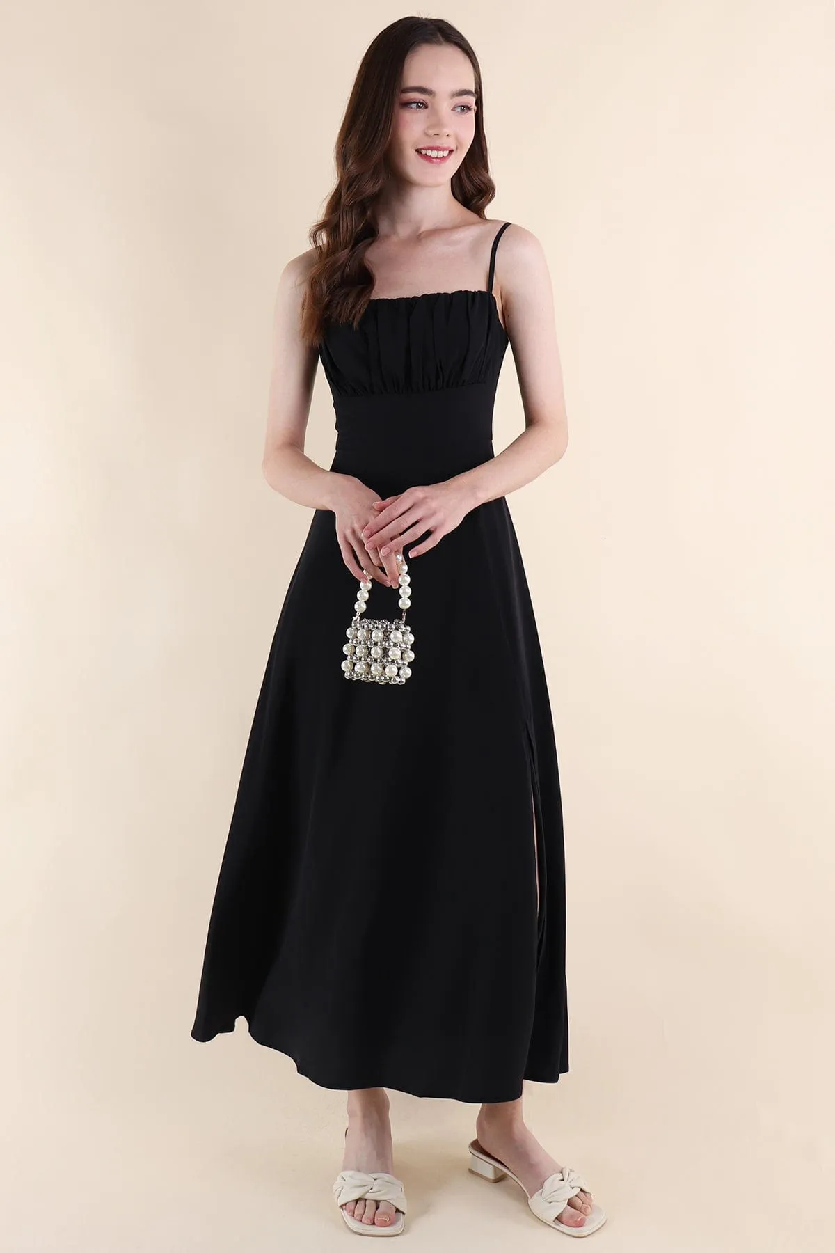 EVELIA RUCHED MAXI DRESS IN BLACK